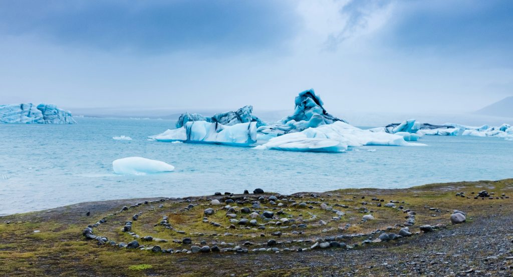 Glaciers and green landscape, Jökulsárlón, Iceland